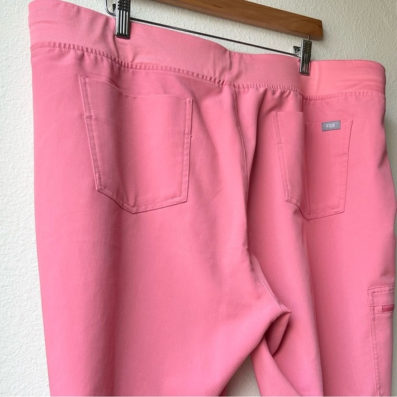 FIGS Neon Pink Casma Top and Zamora Jogger Scrubs XL/XXLT - Picture 11 of 16